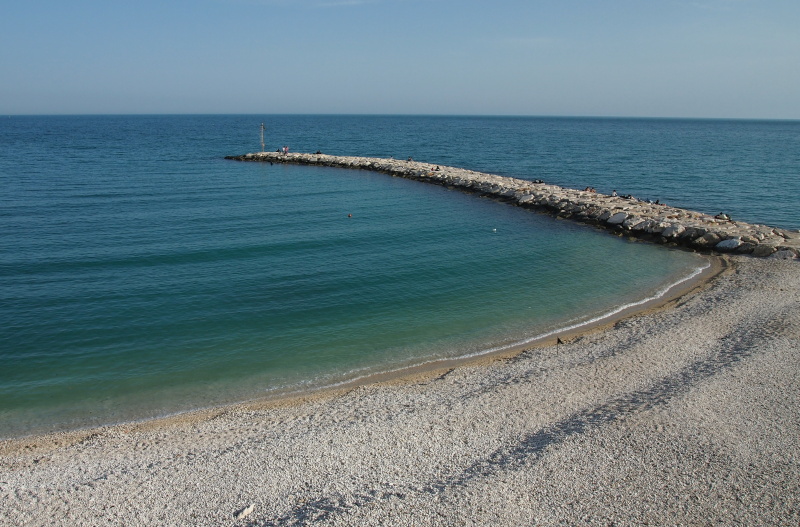 Gargano - pobřeží u městečka Mattinata