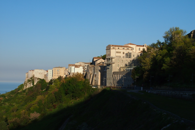město Monte Sant´Angelo